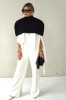 SHOULDER CAPE WITH ZIPPER AT THE BACK
