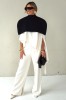 SHOULDER CAPE WITH ZIPPER AT THE BACK