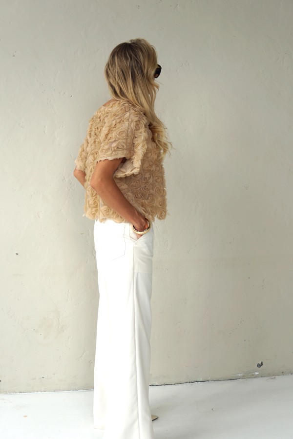 3D EFFECT FLORAL PATTERN BLOUSE