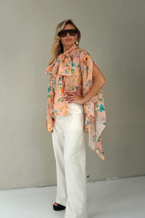 FLORAL BLOUSE WITH RIBBON