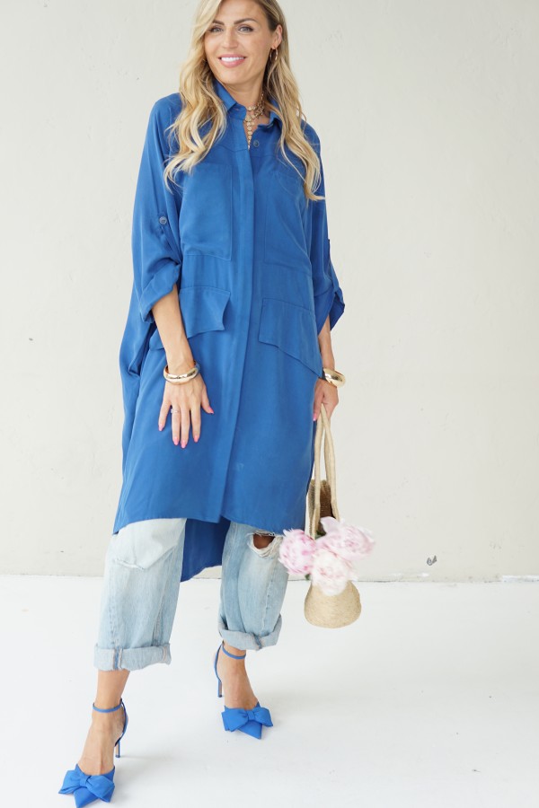 OVERSIZED BLUE SHIRT
