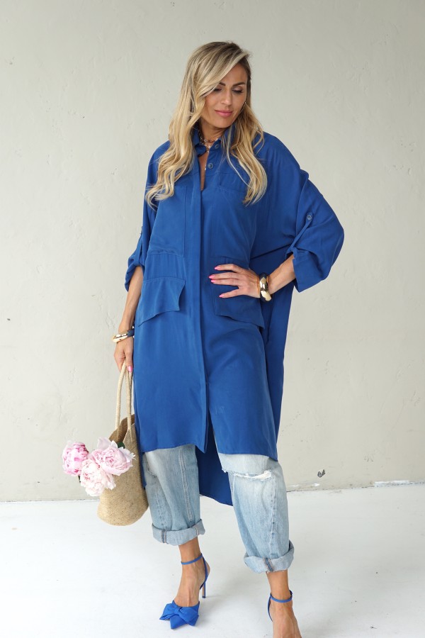 OVERSIZED BLUE SHIRT
