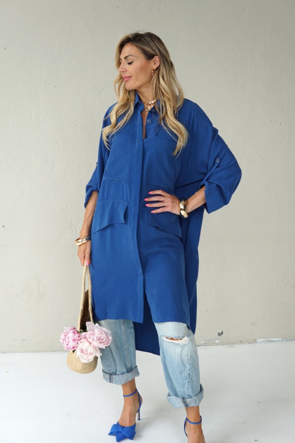 OVERSIZED BLUE SHIRT