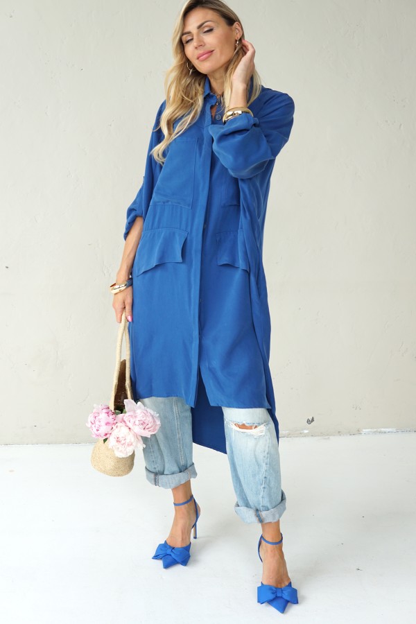 OVERSIZED BLUE SHIRT
