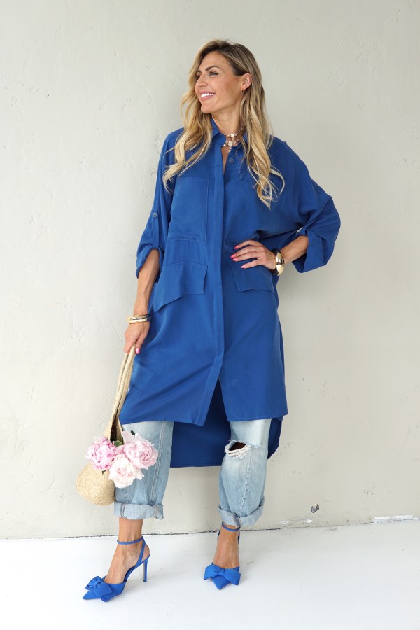 OVERSIZED BLUE SHIRT