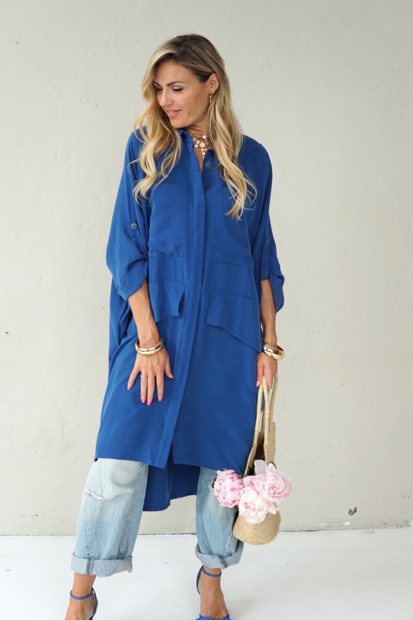 OVERSIZED BLUE SHIRT
