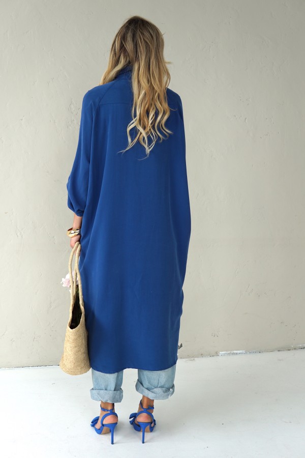 OVERSIZED BLUE SHIRT