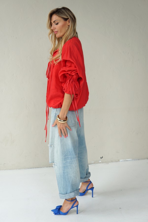 Luxurious linen blouse ties with laces