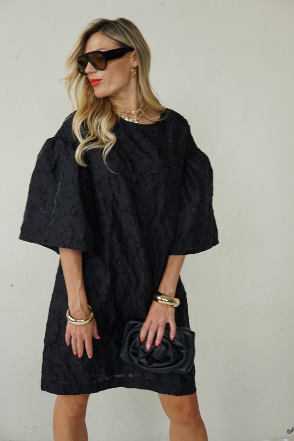 Luxurious jacquard dress with puff sleeves