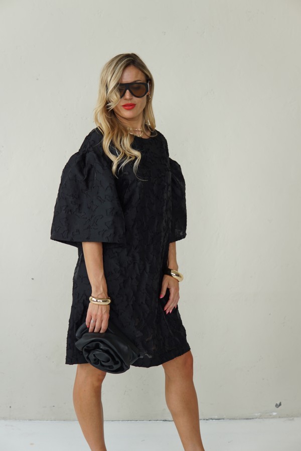 Luxurious jacquard dress with puff sleeves