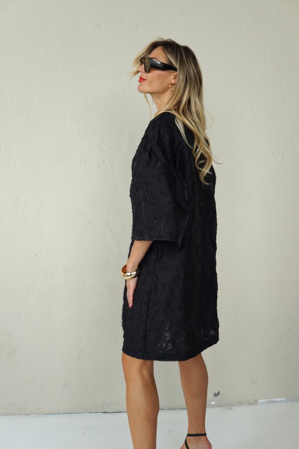 Luxurious jacquard dress with puff sleeves