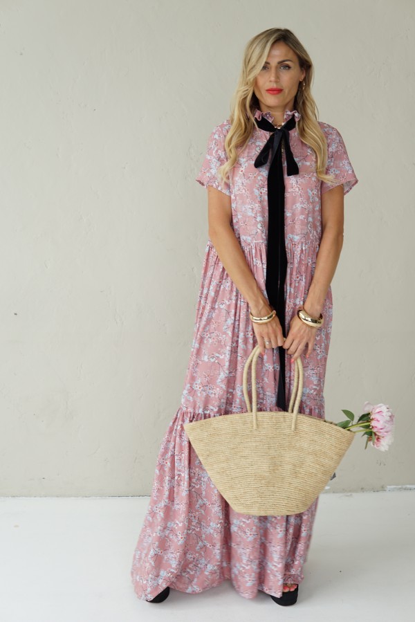 Long viscose floral dress with velvet belt