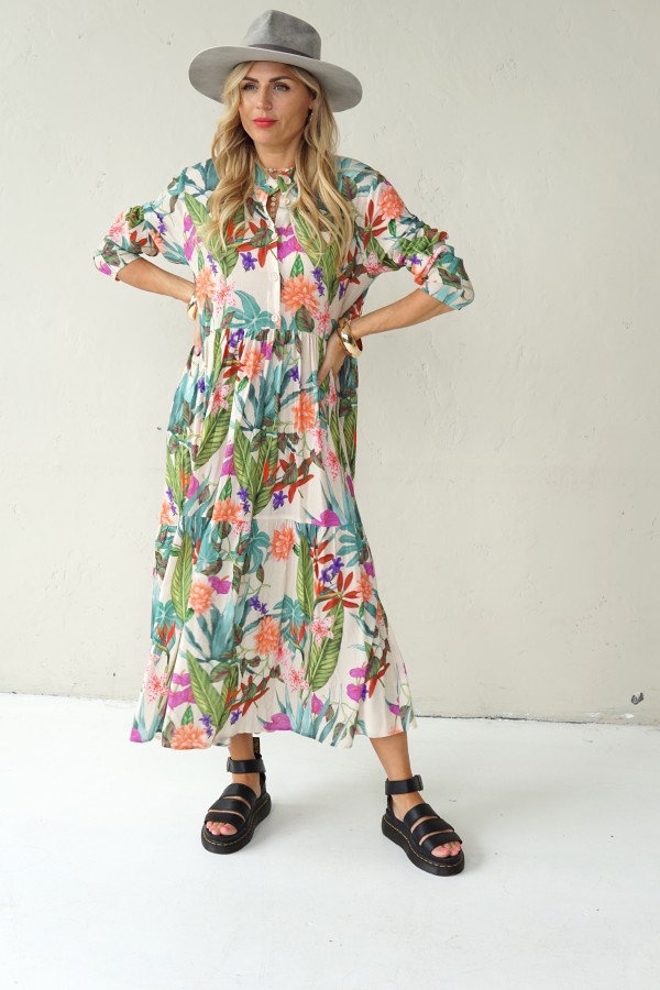LONG, LIGHTLY FALLING VISCOSE FLORAL DRESS
