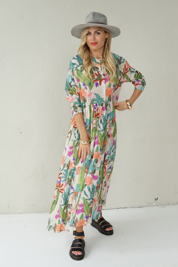 LONG, LIGHTLY FALLING VISCOSE FLORAL DRESS