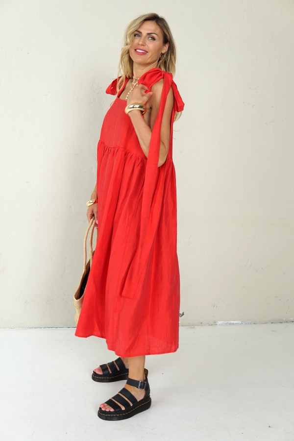 ROMANTIC LINEN RED DRESS
