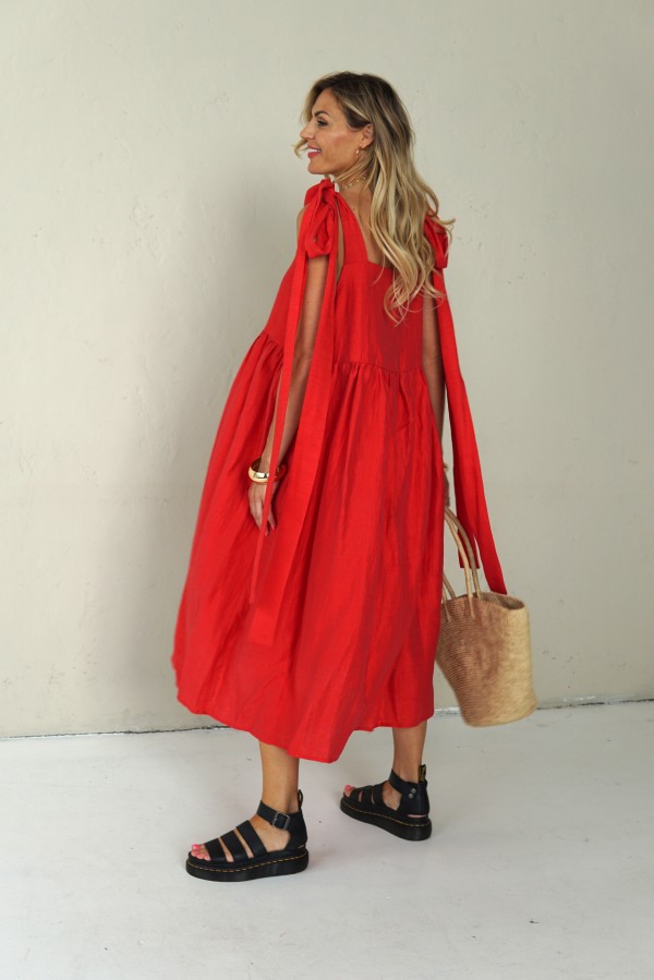 ROMANTIC LINEN RED DRESS