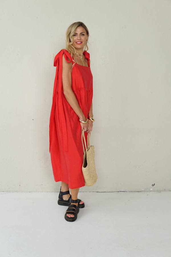 ROMANTIC LINEN RED DRESS