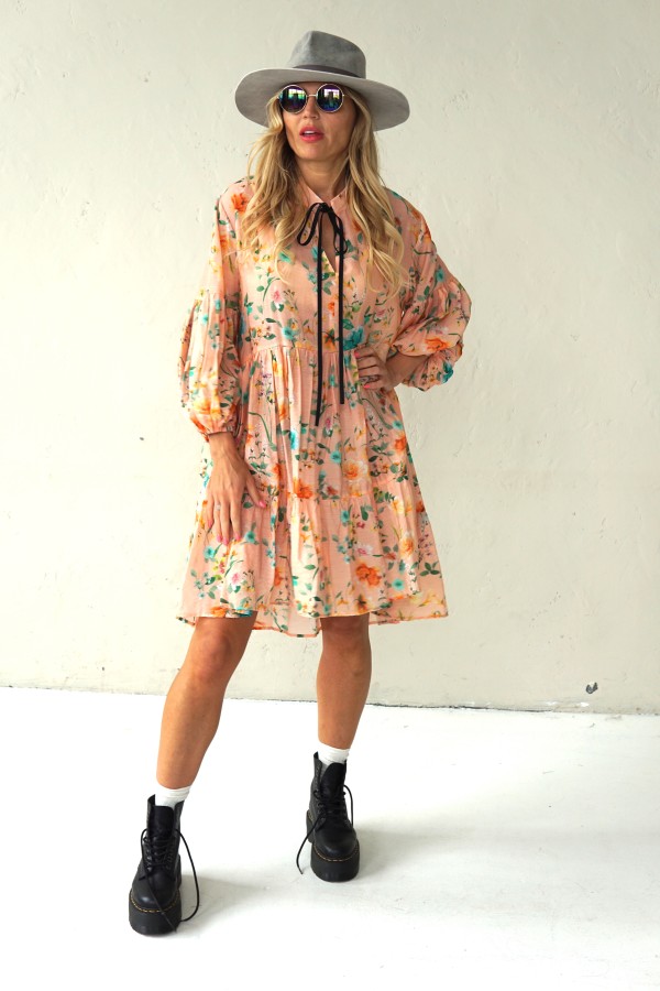ROMANTIC VISCOSE DRESS WITH PUFF SLEEVES