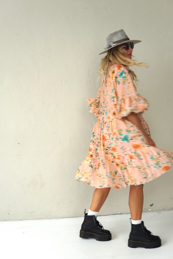 ROMANTIC VISCOSE DRESS WITH PUFF SLEEVES