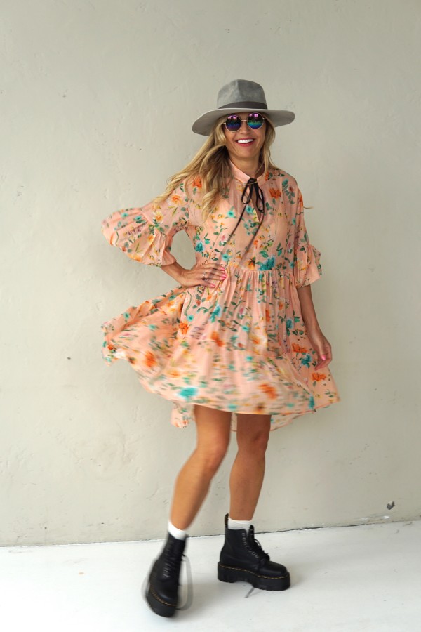 ROMANTIC VISCOSE DRESS WITH PUFF SLEEVES