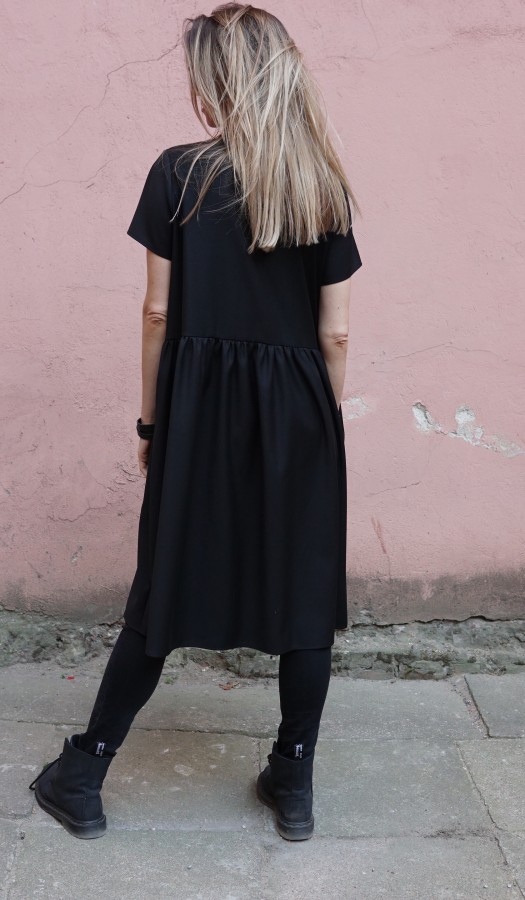 black dress with pockets