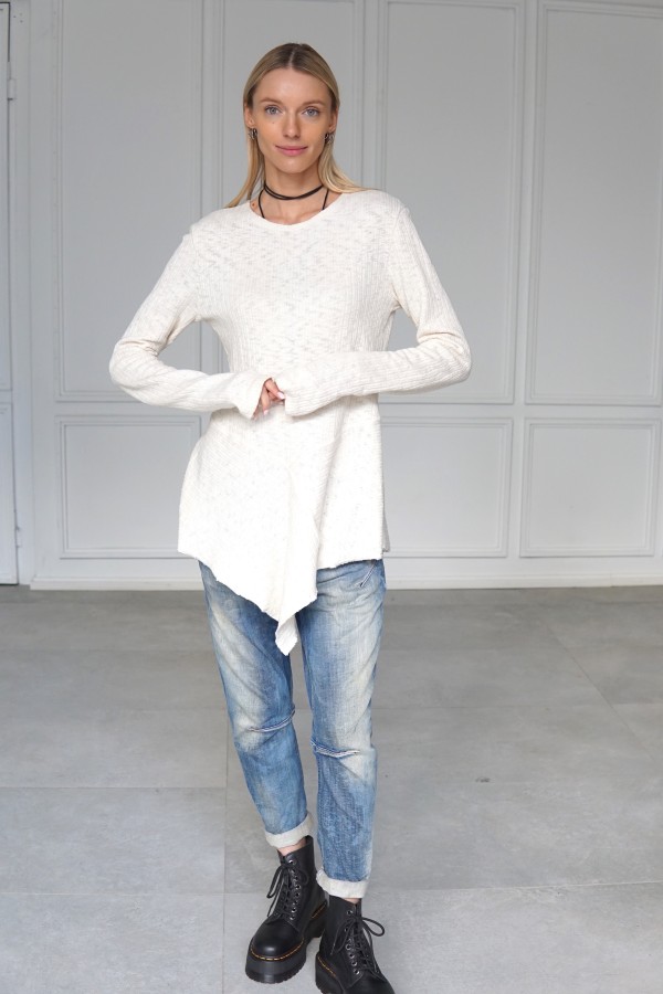 LIGHT COTTON BLOUSE WITH LONG SLEEVES