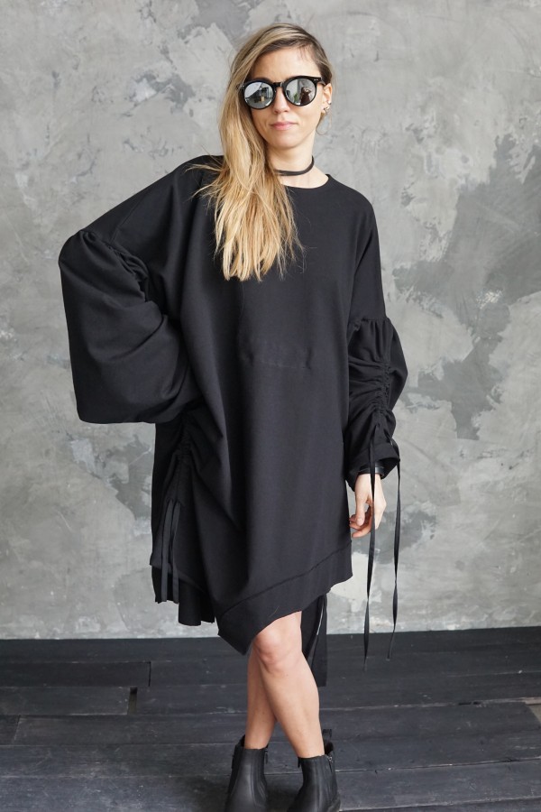 DRESS WITH INTERESTING SLEEVES