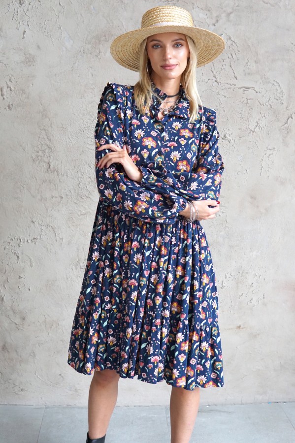 FLORAL DRESS WITH LONG SLEEVES