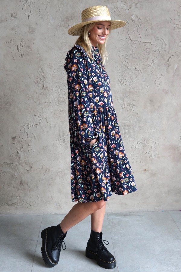 FLORAL DRESS WITH LONG SLEEVES