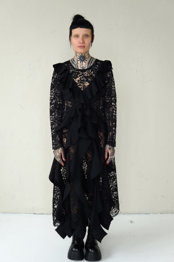 LACE DRESS WITH RUFFLES 