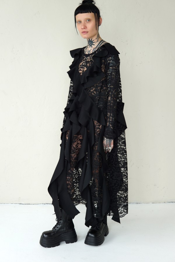 LACE DRESS WITH RUFFLES 