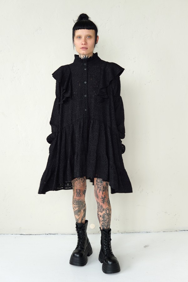 DRESS WITH LONG SLEEVES AND RUFFLES