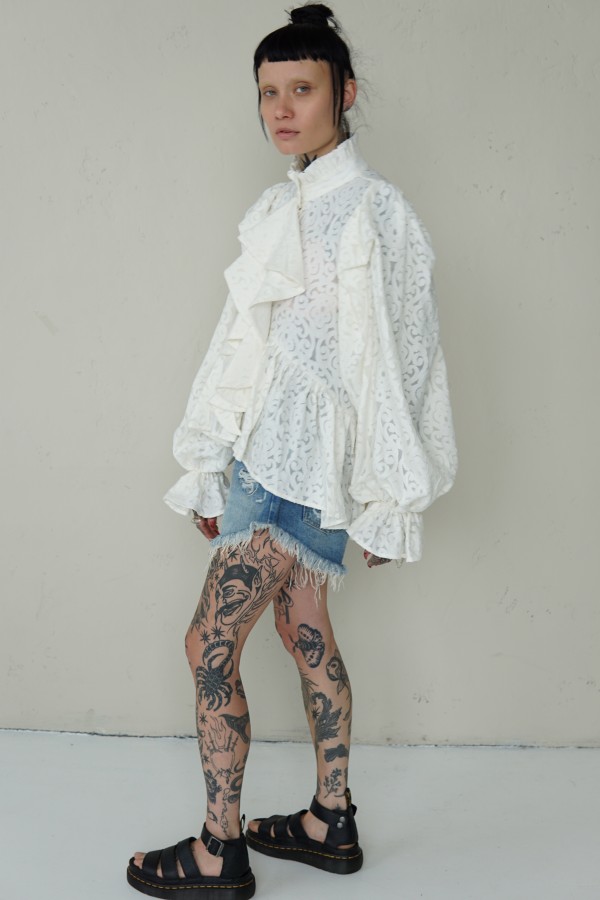 STYLISH BLOUSE WITH WIDE SLEEVES