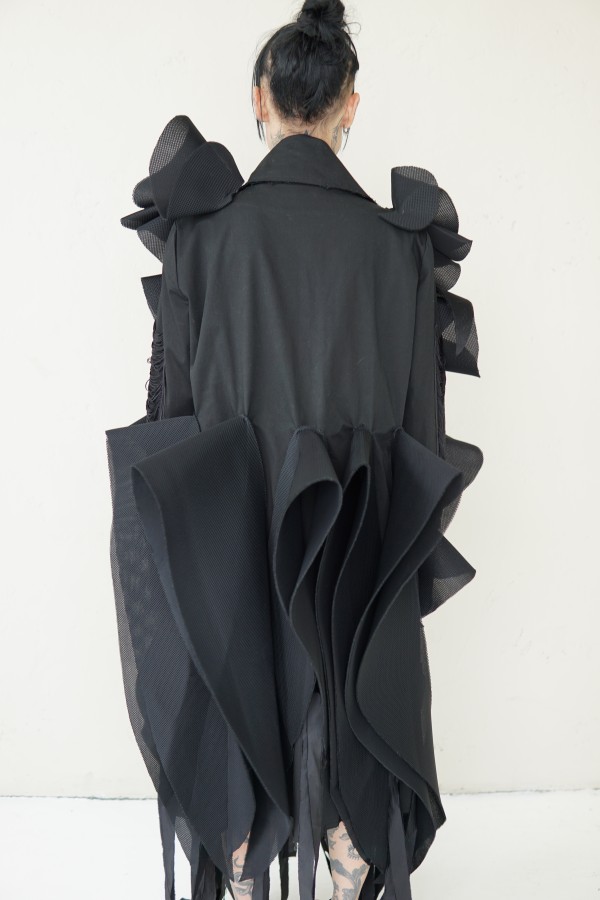 SPECIAL BLACK AVANT-GARDE LONG COAT WITH DETAILS