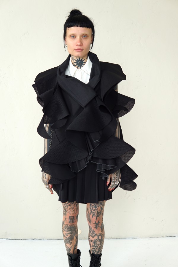 AVANT-GARDE COTTON VEST WITH DETAILS 