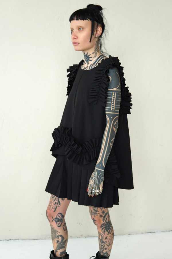 BLACK WOOL BLOUSE WITH RUFFLED DETAILS