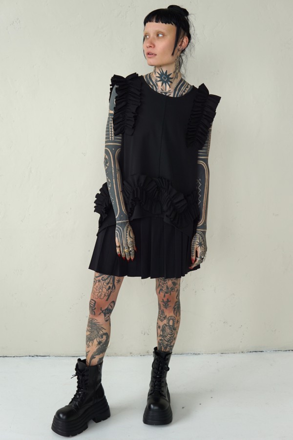 BLACK WOOL BLOUSE WITH RUFFLED DETAILS