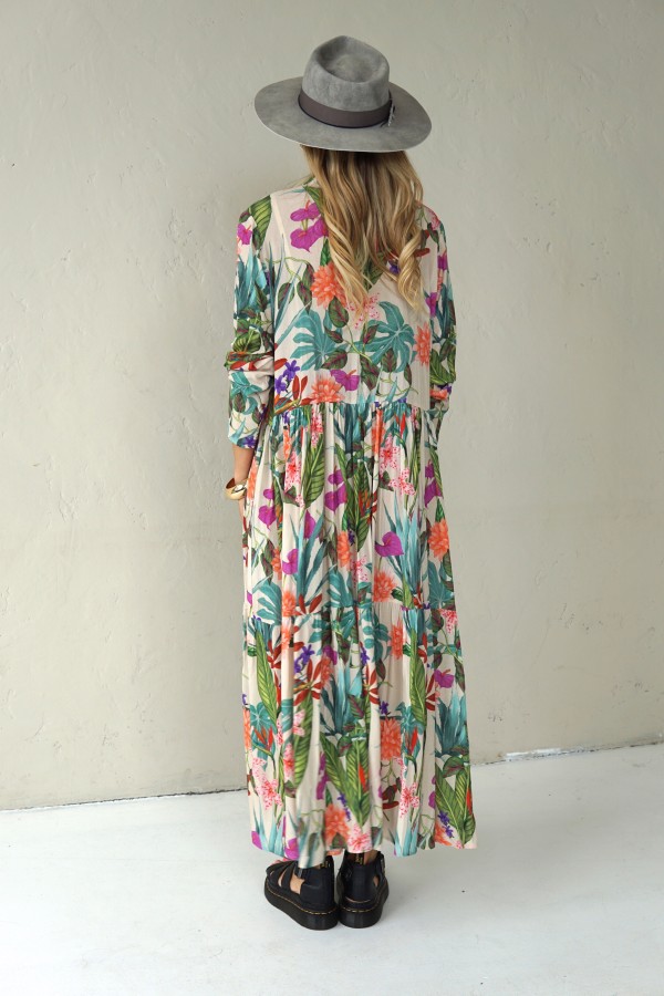LONG, LIGHTLY FALLING VISCOSE FLORAL DRESS