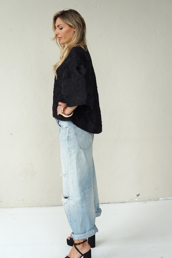 Luxurious jacquard blouse with puff sleeves