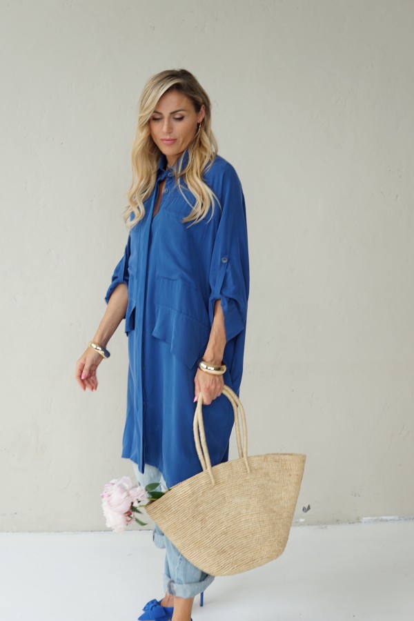 OVERSIZED BLUE SHIRT