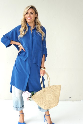 OVERSIZED BLUE SHIRT