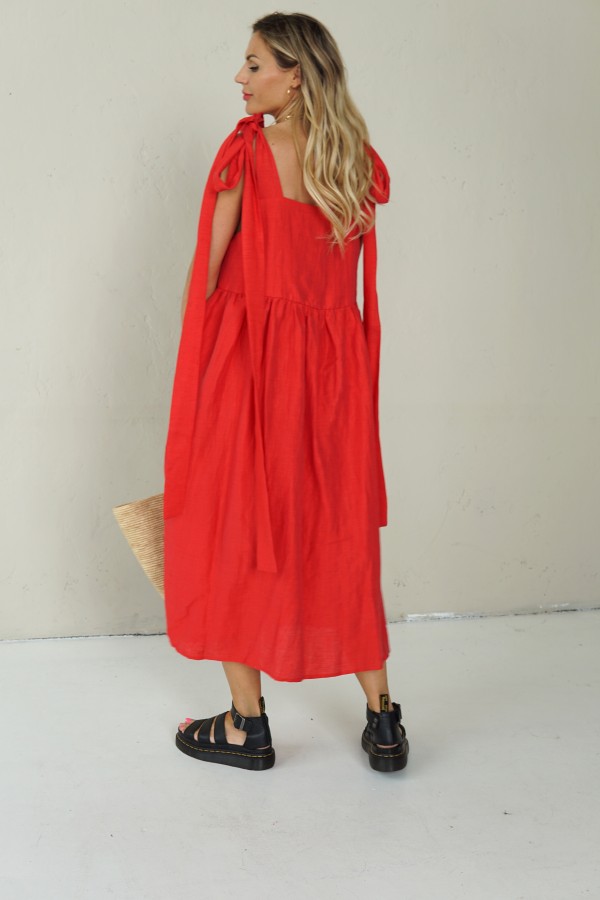 ROMANTIC LINEN RED DRESS
