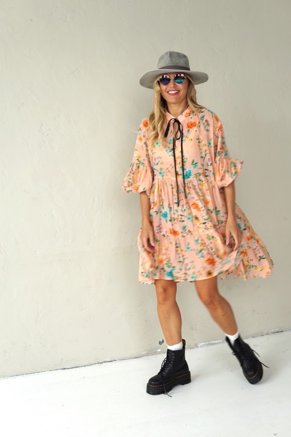 ROMANTIC VISCOSE DRESS WITH PUFF SLEEVES