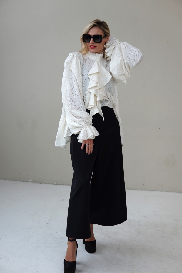 WHITE STYLISH BLOUSE WITH WIDE SLEEVES