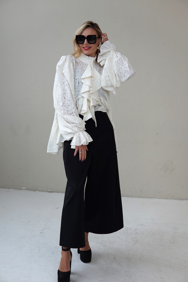 WHITE STYLISH BLOUSE WITH WIDE SLEEVES