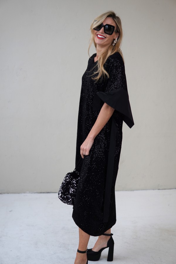 VELVET EVENING DRESS WITH TAFFETA DECOR 