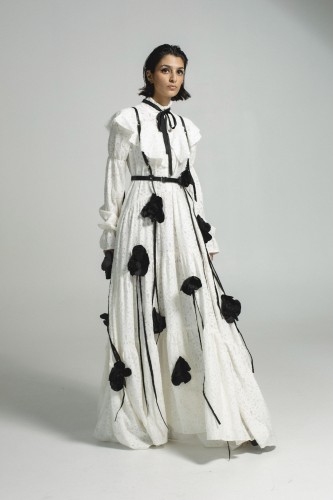 WHITE LONG DRESS WITH FLOWERS AND LONG SLEEVES 