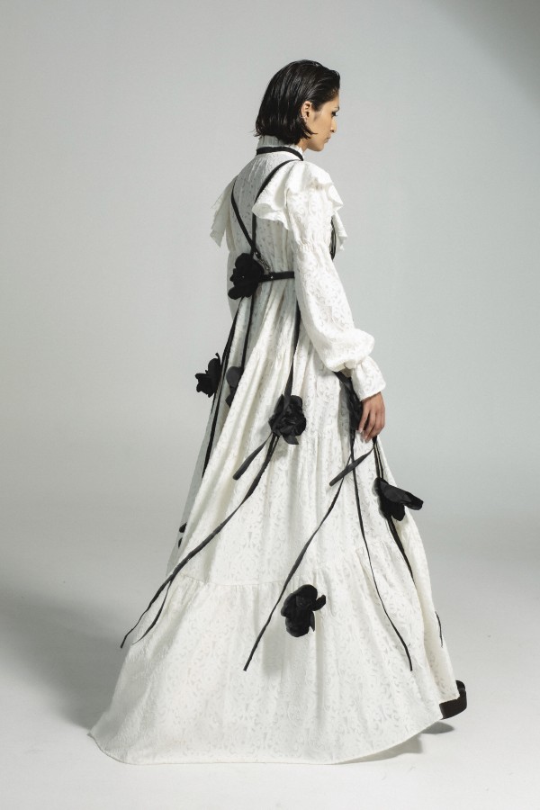 WHITE LONG DRESS WITH FLOWERS AND LONG SLEEVES WHITE LONG DRESS WITH FLOWERS AND LONG SLEEVES