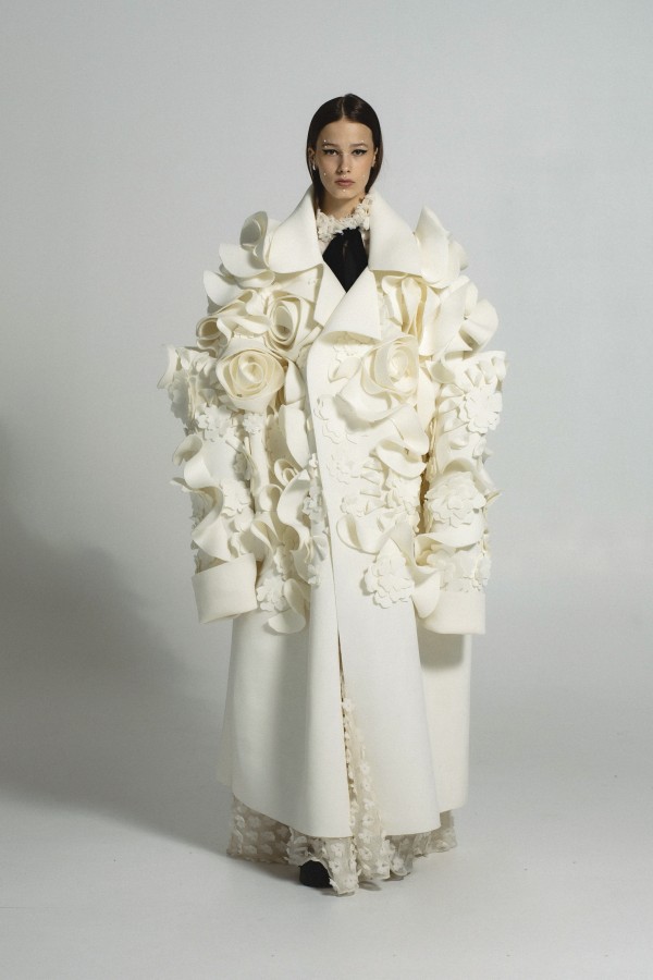 Avant Garde White Floral Coat, Editorial Photoshoot Coat, Couture Statement Coat, Oversized Designer Coat, Stage Costume, Artistic Fashion