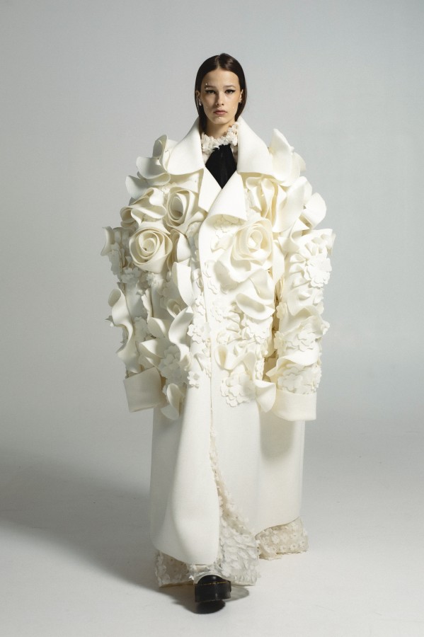 Avant Garde White Floral Coat, Editorial Photoshoot Coat, Couture Statement Coat, Oversized Designer Coat, Stage Costume, Artistic Fashion
